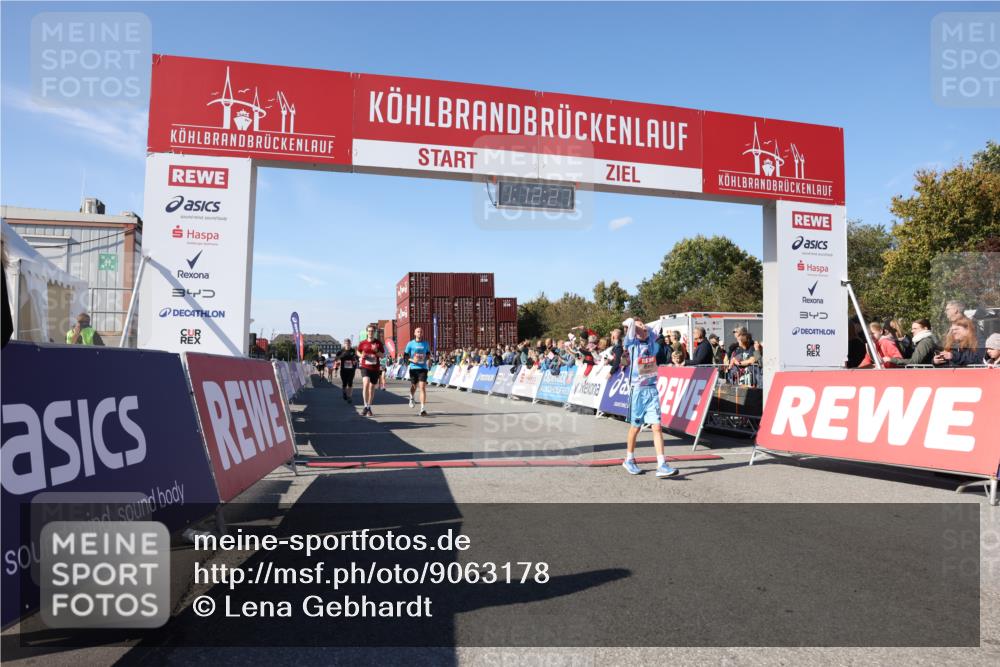 03.10.2025 - Köhlbrandbrückenlauf Lena Gebhardt http://msf.ph/oto/9063178 03.10.2025 13:12:27 Ziel 4189, 4266, 4638, 4656, 4700, 4745, 4908, 4973, 5062, 6565, 6566 meine-sportfotos.de