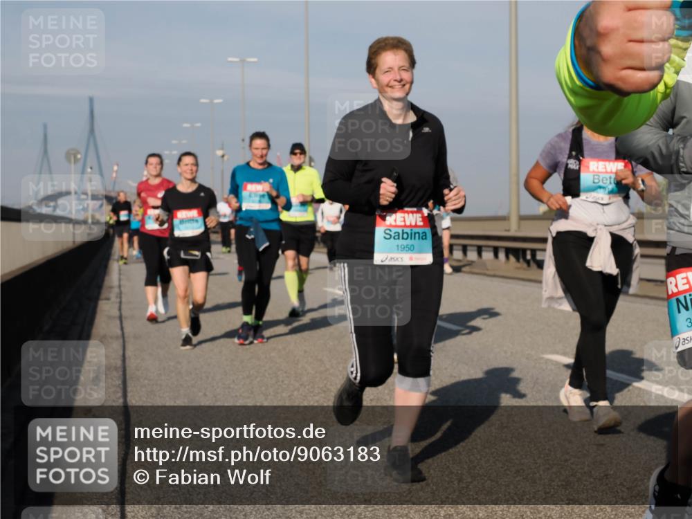 03.10.2025 - Köhlbrandbrückenlauf Fabian Wolf http://msf.ph/oto/9063183 03.10.2025 10:06:38 Position 3 0, 1950, 3 meine-sportfotos.de