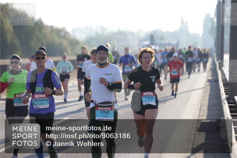 03.10.2025 - Köhlbrandbrückenlauf Jannik Wohlers http://msf.ph/oto/9063186 03.10.2025 09:16:06 Position 3 1415, 3344, 1412 meine-sportfotos.de