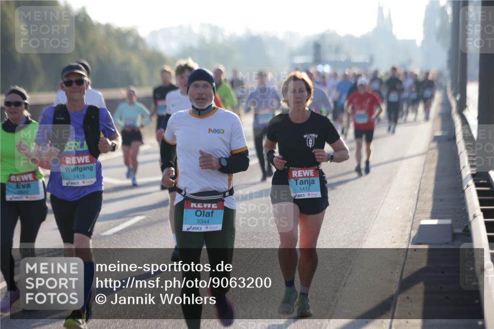 03.10.2025 - Köhlbrandbrückenlauf Jannik Wohlers http://msf.ph/oto/9063200 03.10.2025 09:16:06 Position 3 2800, 1415, 3344, 1412 meine-sportfotos.de