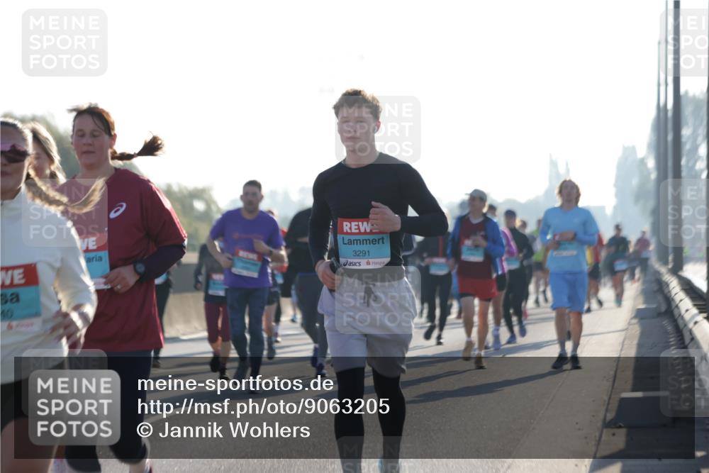 03.10.2025 - Köhlbrandbrückenlauf Jannik Wohlers http://msf.ph/oto/9063205 03.10.2025 09:23:58 Position 3 40, 3291 meine-sportfotos.de