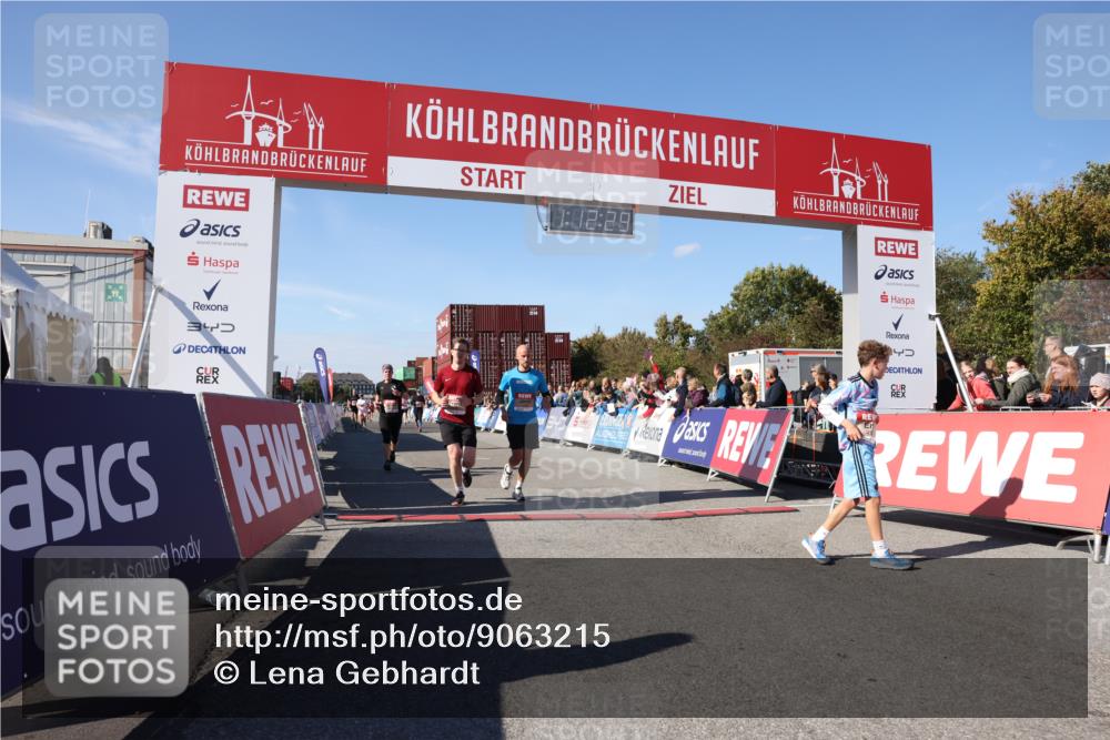 03.10.2025 - Köhlbrandbrückenlauf Lena Gebhardt http://msf.ph/oto/9063215 03.10.2025 13:12:29 Ziel 4189, 4266, 4638, 4700, 4745, 4864, 4873, 4908, 4973, 5062 meine-sportfotos.de