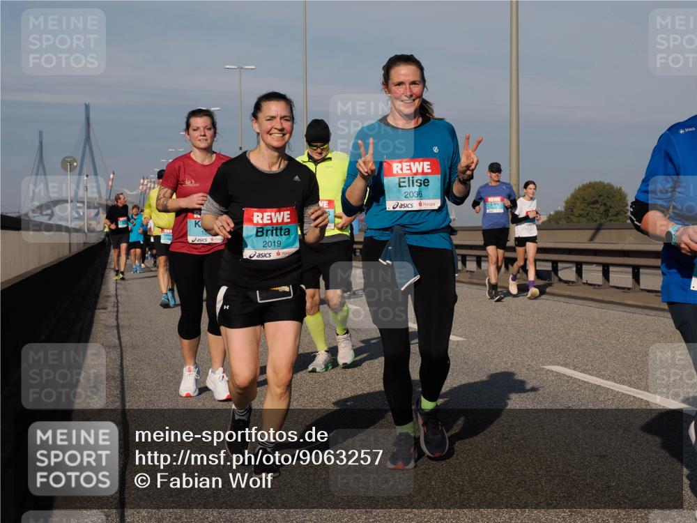 03.10.2025 - Köhlbrandbrückenlauf Fabian Wolf http://msf.ph/oto/9063257 03.10.2025 10:06:40 Position 3 2019, 2036 meine-sportfotos.de