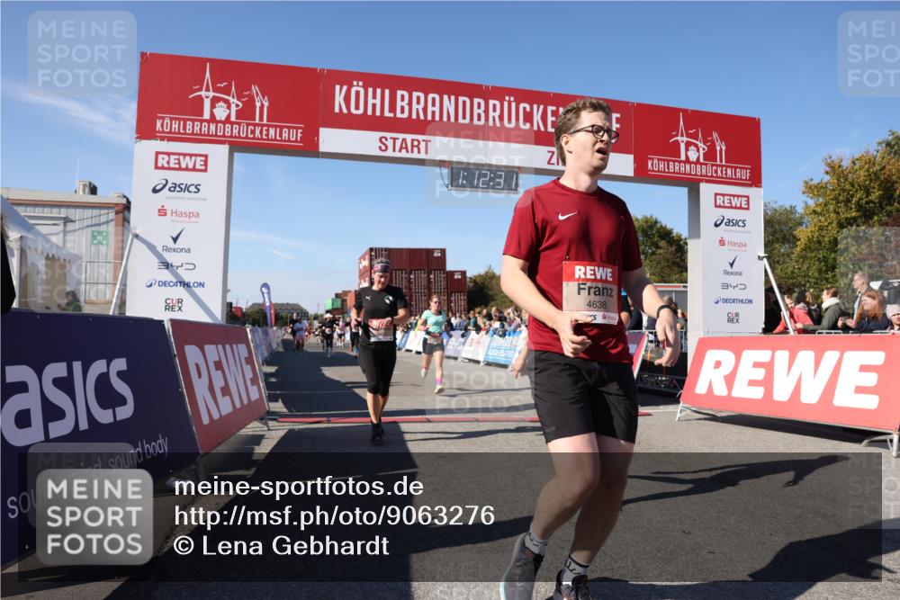 03.10.2025 - Köhlbrandbrückenlauf Lena Gebhardt http://msf.ph/oto/9063276 03.10.2025 13:12:31 Ziel 4189, 4609, 4638, 4700, 4745, 4858, 4864, 4873, 4908, 4973, 6466 meine-sportfotos.de