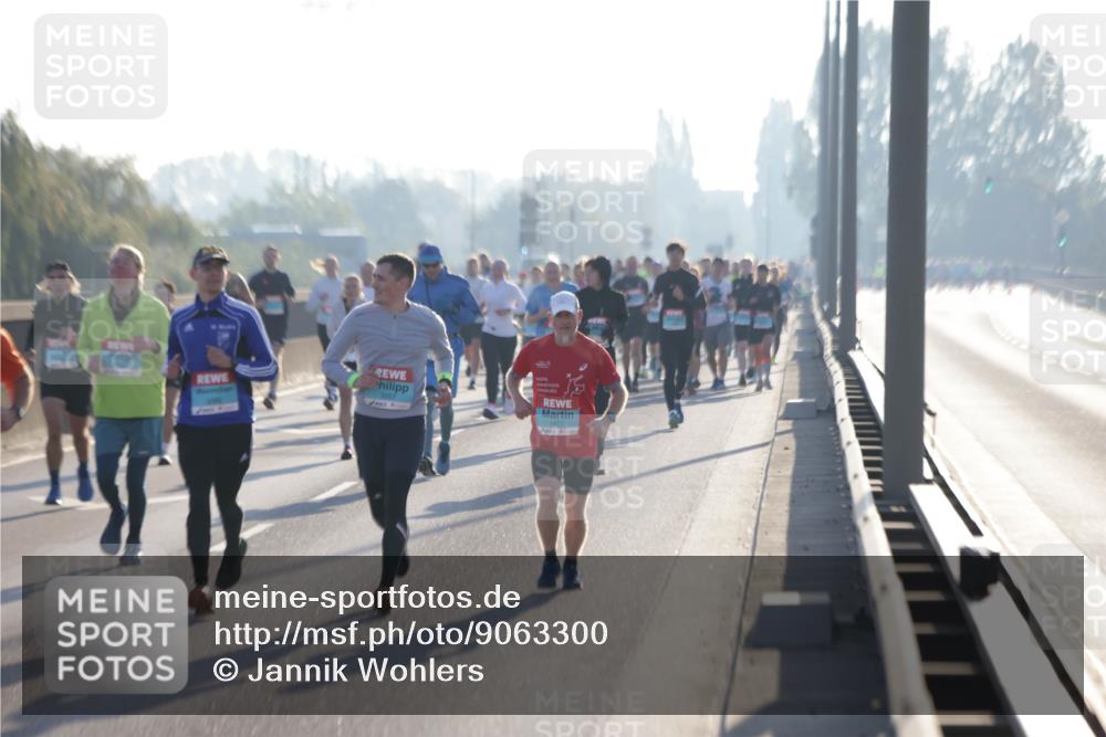 03.10.2025 - Köhlbrandbrückenlauf Jannik Wohlers http://msf.ph/oto/9063300 03.10.2025 09:16:09 Position 3 1477 meine-sportfotos.de