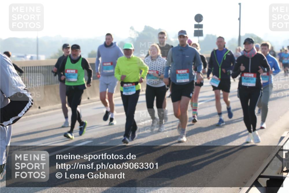 03.10.2025 - Köhlbrandbrückenlauf Lena Gebhardt http://msf.ph/oto/9063301 03.10.2025 09:20:46 Position 1  meine-sportfotos.de