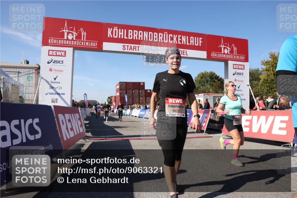 03.10.2025 - Köhlbrandbrückenlauf Lena Gebhardt http://msf.ph/oto/9063321 03.10.2025 13:12:33 Ziel 4189, 4609, 4638, 4700, 4745, 4858, 4864, 4873, 4908, 4973, 6466 meine-sportfotos.de