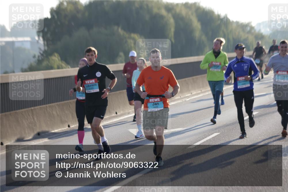 03.10.2025 - Köhlbrandbrückenlauf Jannik Wohlers http://msf.ph/oto/9063322 03.10.2025 09:16:11 Position 3 3183, 1622 meine-sportfotos.de