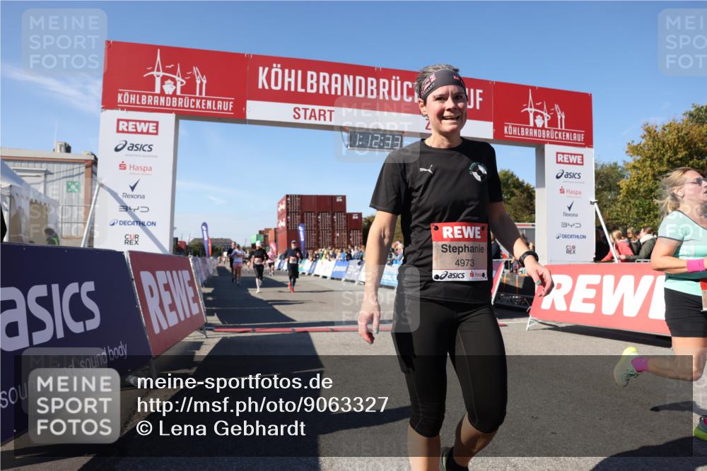 03.10.2025 - Köhlbrandbrückenlauf Lena Gebhardt http://msf.ph/oto/9063327 03.10.2025 13:12:33 Ziel 4189, 4609, 4638, 4700, 4745, 4858, 4864, 4873, 4908, 4973, 6466 meine-sportfotos.de