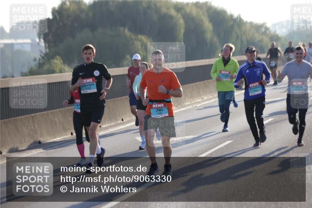 03.10.2025 - Köhlbrandbrückenlauf Jannik Wohlers http://msf.ph/oto/9063330 03.10.2025 09:16:11 Position 3 3183, 1622, 3066 meine-sportfotos.de