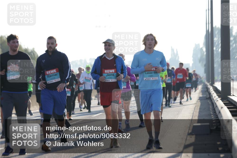 03.10.2025 - Köhlbrandbrückenlauf Jannik Wohlers http://msf.ph/oto/9063332 03.10.2025 09:24:04 Position 3 2383, 2239, 2382, 2384 meine-sportfotos.de