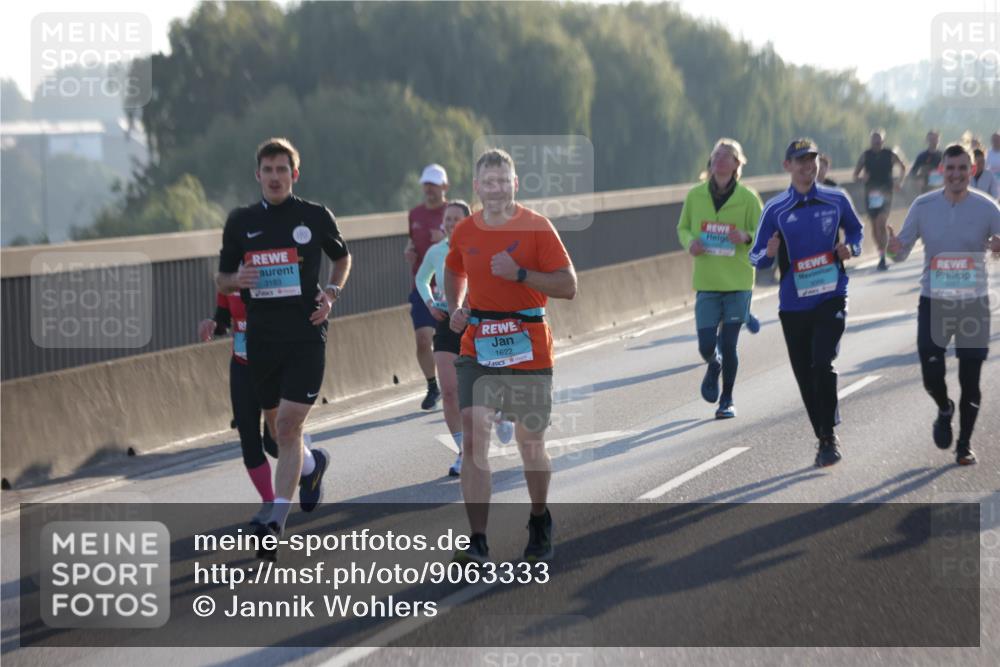 03.10.2025 - Köhlbrandbrückenlauf Jannik Wohlers http://msf.ph/oto/9063333 03.10.2025 09:16:11 Position 3 3183, 1622 meine-sportfotos.de
