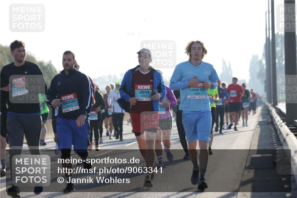 03.10.2025 - Köhlbrandbrückenlauf Jannik Wohlers http://msf.ph/oto/9063341 03.10.2025 09:24:04 Position 3 2383, 2239, 2382, 2384 meine-sportfotos.de