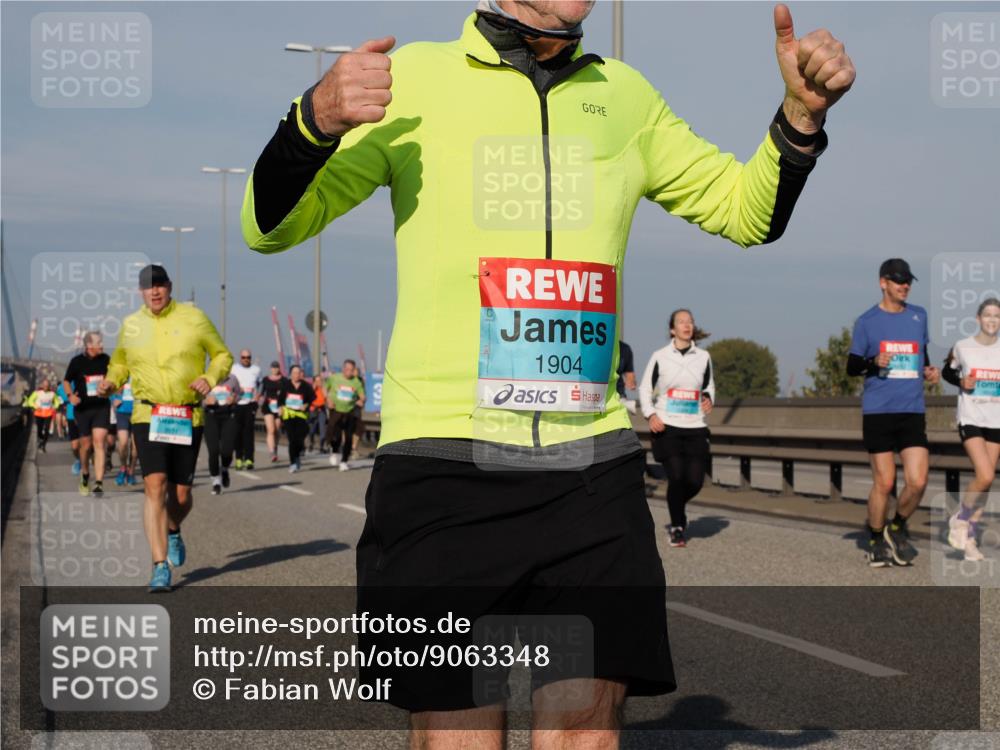 03.10.2025 - Köhlbrandbrückenlauf Fabian Wolf http://msf.ph/oto/9063348 03.10.2025 10:06:44 Position 3 1904 meine-sportfotos.de