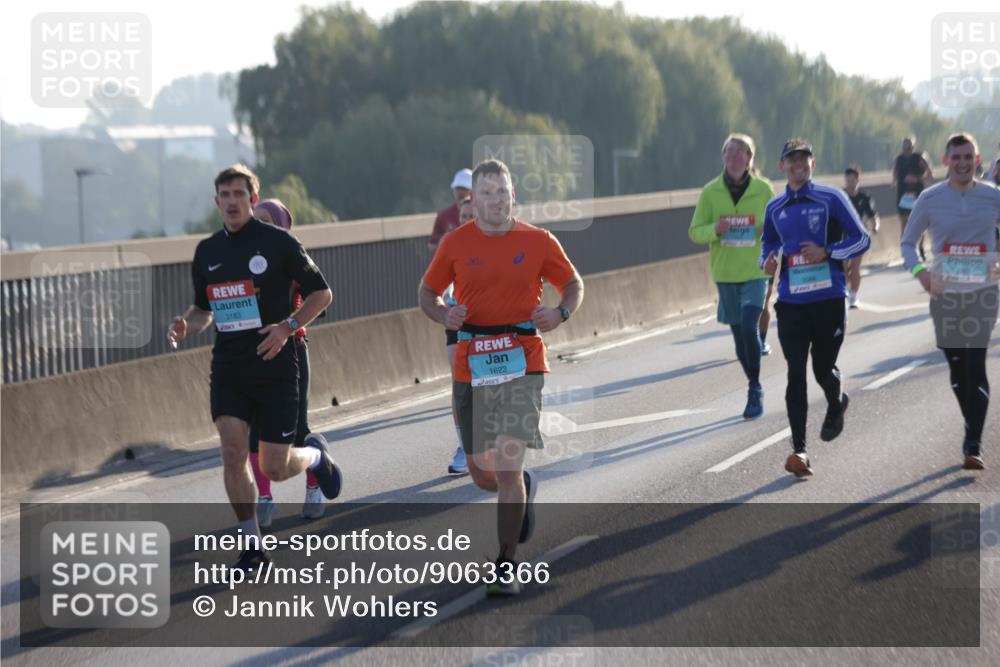 03.10.2025 - Köhlbrandbrückenlauf Jannik Wohlers http://msf.ph/oto/9063366 03.10.2025 09:16:11 Position 3 3183, 1622, 3066 meine-sportfotos.de