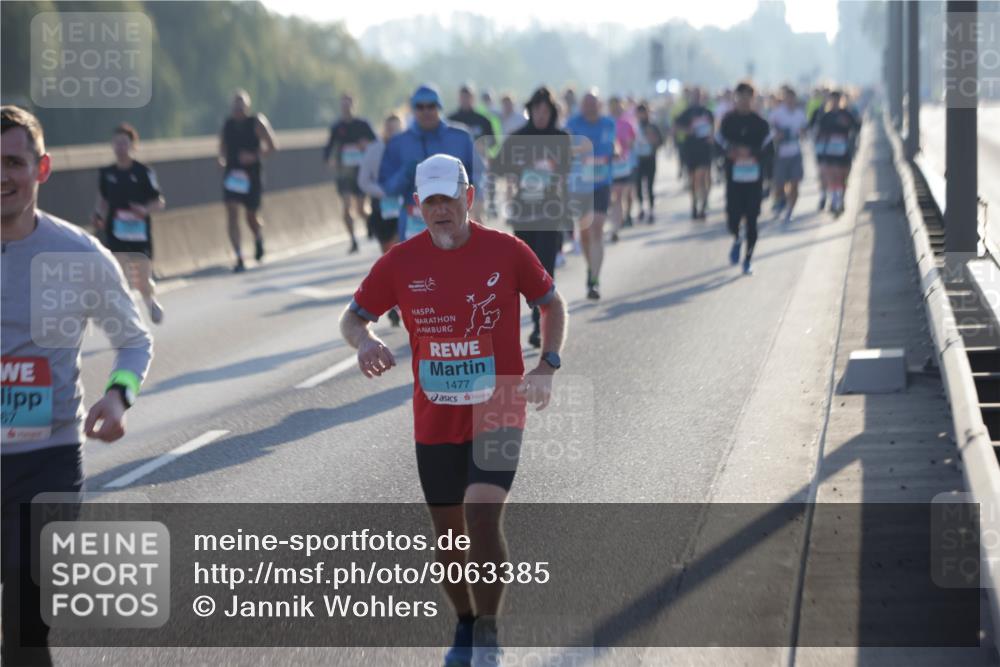 03.10.2025 - Köhlbrandbrückenlauf Jannik Wohlers http://msf.ph/oto/9063385 03.10.2025 09:16:14 Position 3 1477 meine-sportfotos.de