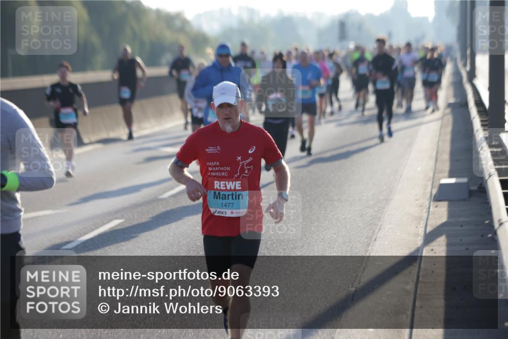 03.10.2025 - Köhlbrandbrückenlauf Jannik Wohlers http://msf.ph/oto/9063393 03.10.2025 09:16:14 Position 3 1477 meine-sportfotos.de