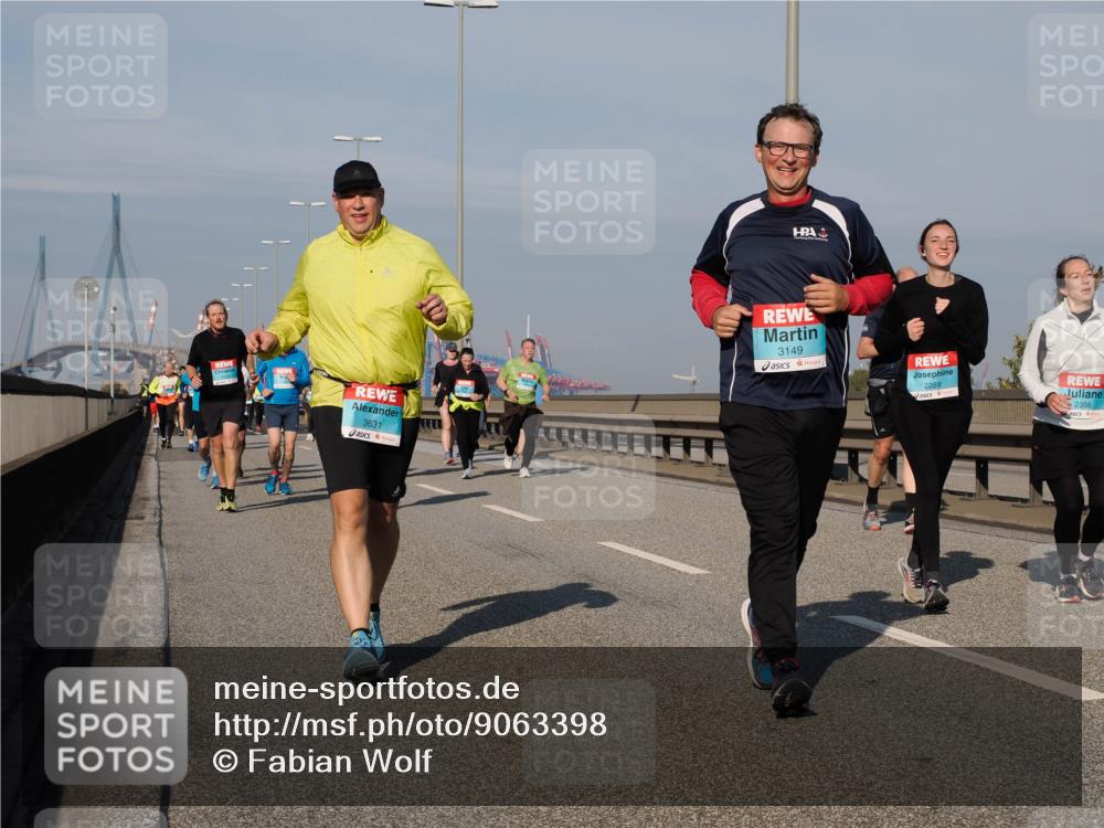 03.10.2025 - Köhlbrandbrückenlauf Fabian Wolf http://msf.ph/oto/9063398 03.10.2025 10:06:45 Position 3 3631, 3149, 2289, 2356 meine-sportfotos.de