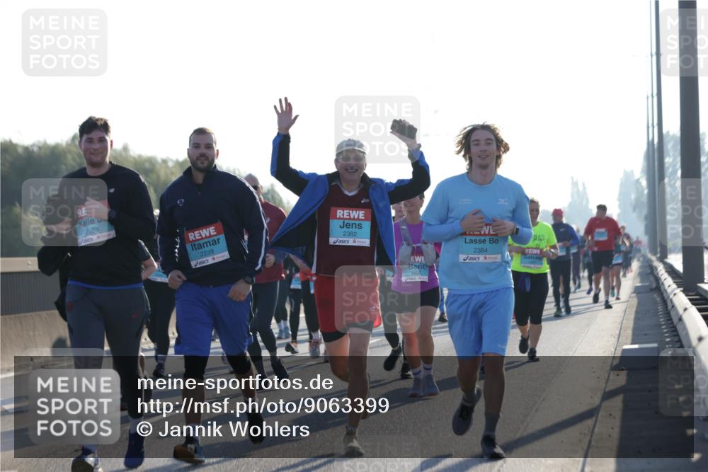 03.10.2025 - Köhlbrandbrückenlauf Jannik Wohlers http://msf.ph/oto/9063399 03.10.2025 09:24:06 Position 3 2383, 2382, 2239, 2384, 2637 meine-sportfotos.de