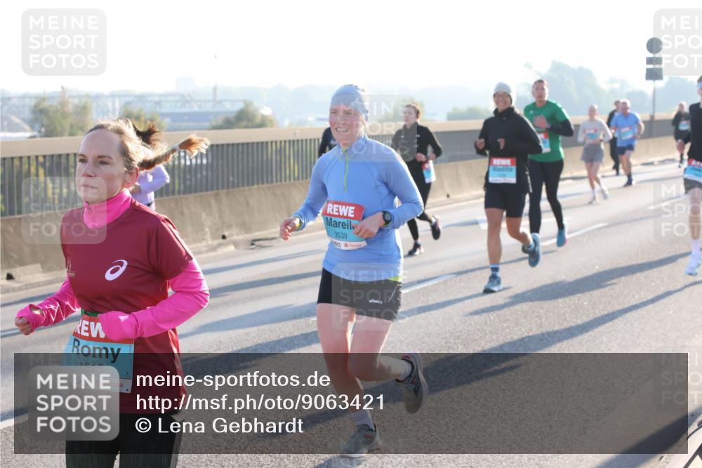 03.10.2025 - Köhlbrandbrückenlauf Lena Gebhardt http://msf.ph/oto/9063421 03.10.2025 09:20:51 Position 1 1515, 3539 meine-sportfotos.de