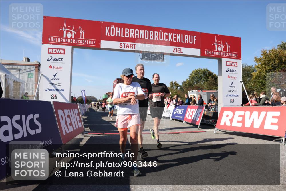 03.10.2025 - Köhlbrandbrückenlauf Lena Gebhardt http://msf.ph/oto/9063446 03.10.2025 13:12:39 Ziel 4048, 4189, 4391, 4392, 4527, 4609, 4638, 4700, 4855, 4858, 4864, 4873, 4973, 4975, 5874, 6466, 6588 meine-sportfotos.de
