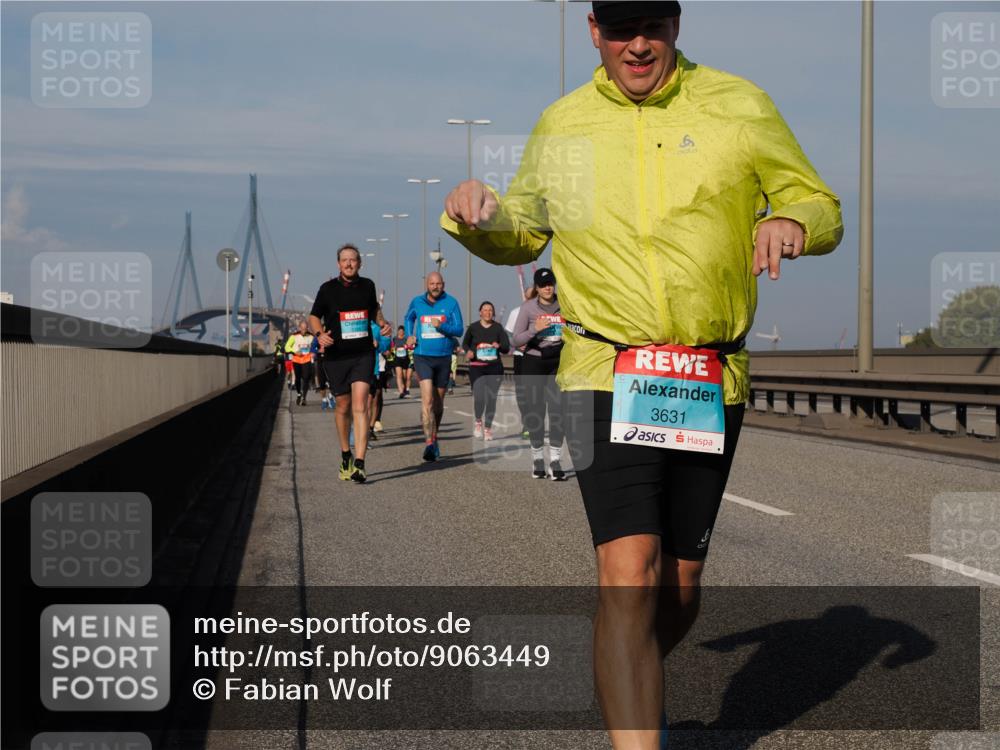 03.10.2025 - Köhlbrandbrückenlauf Fabian Wolf http://msf.ph/oto/9063449 03.10.2025 10:06:47 Position 3 3631 meine-sportfotos.de