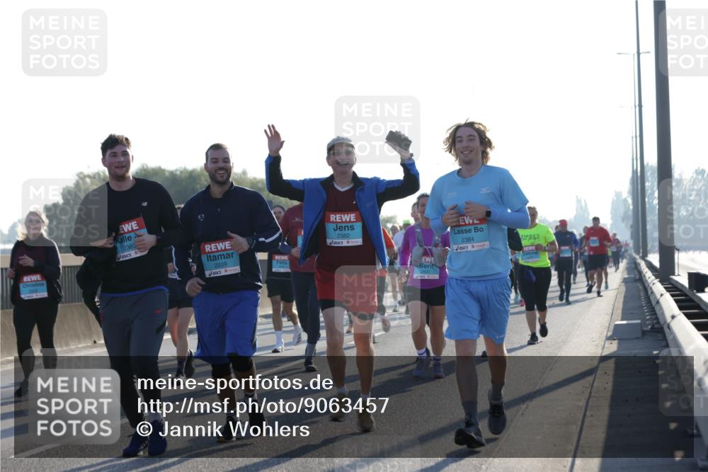 03.10.2025 - Köhlbrandbrückenlauf Jannik Wohlers http://msf.ph/oto/9063457 03.10.2025 09:24:07 Position 3 2383, 2382, 2239, 2637, 2384 meine-sportfotos.de