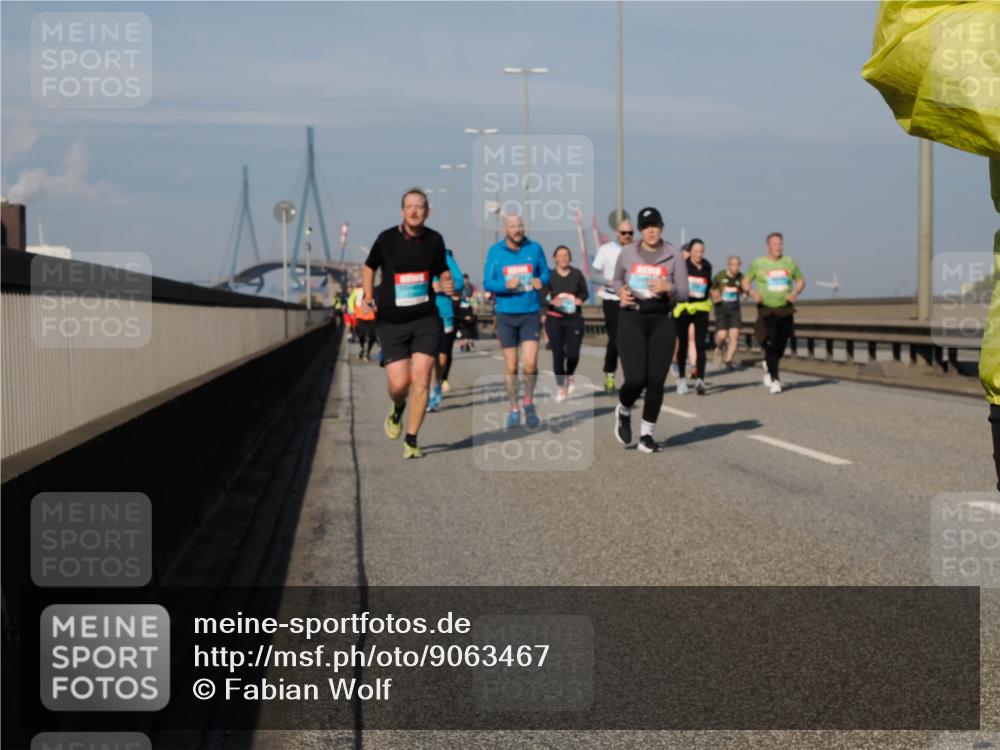 03.10.2025 - Köhlbrandbrückenlauf Fabian Wolf http://msf.ph/oto/9063467 03.10.2025 10:06:48 Position 3  meine-sportfotos.de