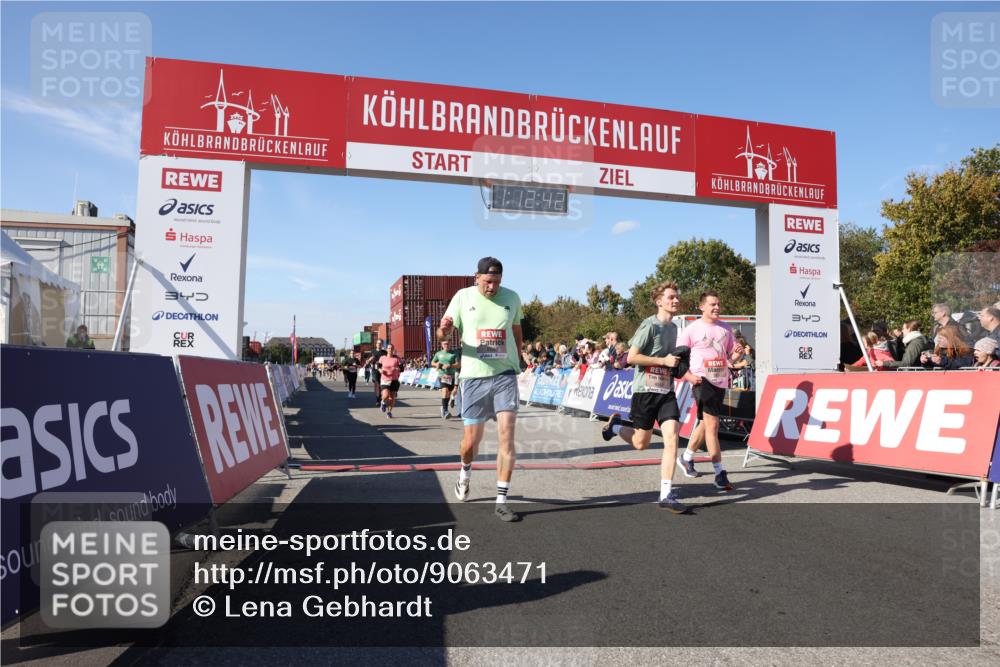 03.10.2025 - Köhlbrandbrückenlauf Lena Gebhardt http://msf.ph/oto/9063471 03.10.2025 13:12:42 Ziel 4048, 4391, 4392, 4527, 4609, 4855, 4858, 4864, 4873, 4975, 5874, 5916, 6466, 6588 meine-sportfotos.de