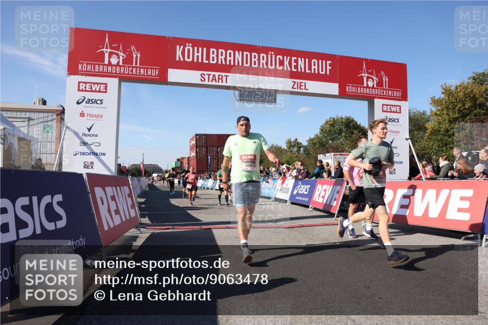 03.10.2025 - Köhlbrandbrückenlauf Lena Gebhardt http://msf.ph/oto/9063478 03.10.2025 13:12:43 Ziel 4048, 4391, 4392, 4527, 4609, 4855, 4858, 4864, 4873, 4975, 5874, 5916, 6466, 6588 meine-sportfotos.de