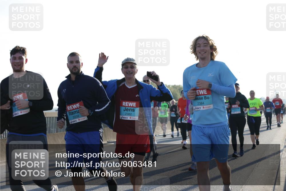 03.10.2025 - Köhlbrandbrückenlauf Jannik Wohlers http://msf.ph/oto/9063481 03.10.2025 09:24:08 Position 3 23, 2239, 2382, 2384, 2271 meine-sportfotos.de