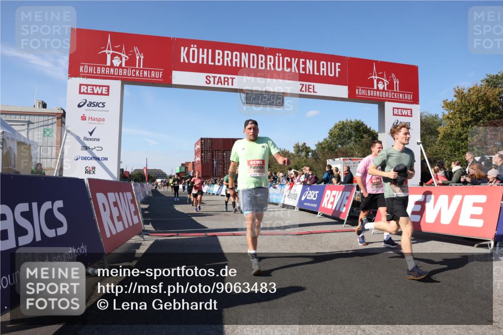 03.10.2025 - Köhlbrandbrückenlauf Lena Gebhardt http://msf.ph/oto/9063483 03.10.2025 13:12:43 Ziel 4048, 4391, 4392, 4527, 4609, 4855, 4858, 4864, 4873, 4975, 5874, 5916, 6466, 6588 meine-sportfotos.de