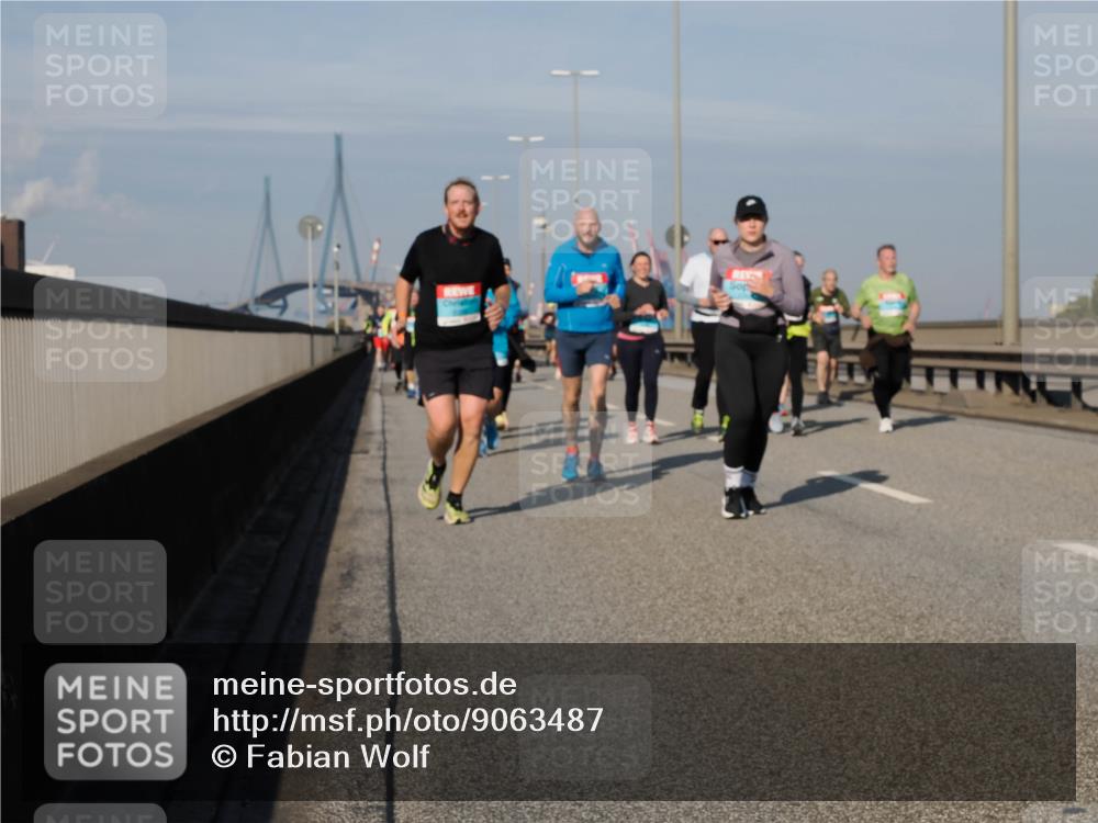 03.10.2025 - Köhlbrandbrückenlauf Fabian Wolf http://msf.ph/oto/9063487 03.10.2025 10:06:48 Position 3  meine-sportfotos.de