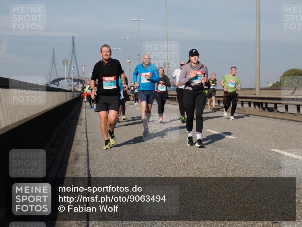 03.10.2025 - Köhlbrandbrückenlauf Fabian Wolf http://msf.ph/oto/9063494 03.10.2025 10:06:49 Position 3 2229 meine-sportfotos.de