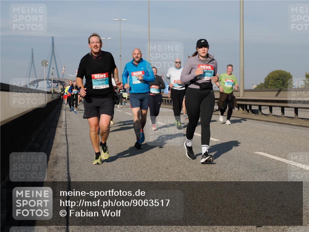03.10.2025 - Köhlbrandbrückenlauf Fabian Wolf http://msf.ph/oto/9063517 03.10.2025 10:06:50 Position 3 2229, 2393 meine-sportfotos.de