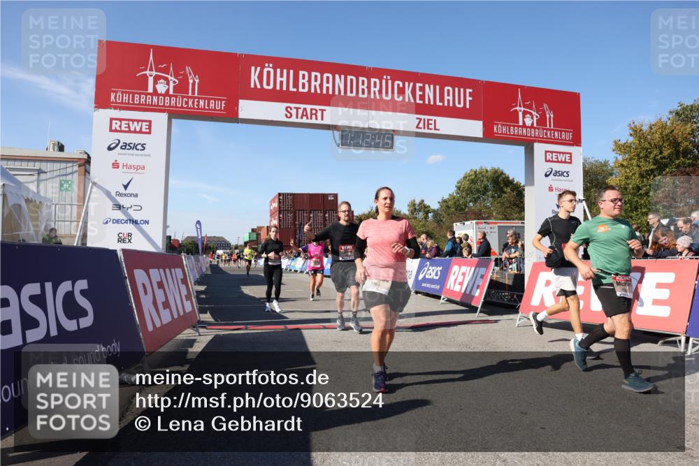 03.10.2025 - Köhlbrandbrückenlauf Lena Gebhardt http://msf.ph/oto/9063524 03.10.2025 13:12:46 Ziel 4048, 4391, 4392, 4527, 4609, 4671, 4855, 4858, 4975, 5874, 5916, 6466, 6588, 6791 meine-sportfotos.de