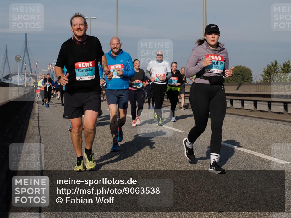 03.10.2025 - Köhlbrandbrückenlauf Fabian Wolf http://msf.ph/oto/9063538 03.10.2025 10:06:50 Position 3 2229, 183, 2393 meine-sportfotos.de