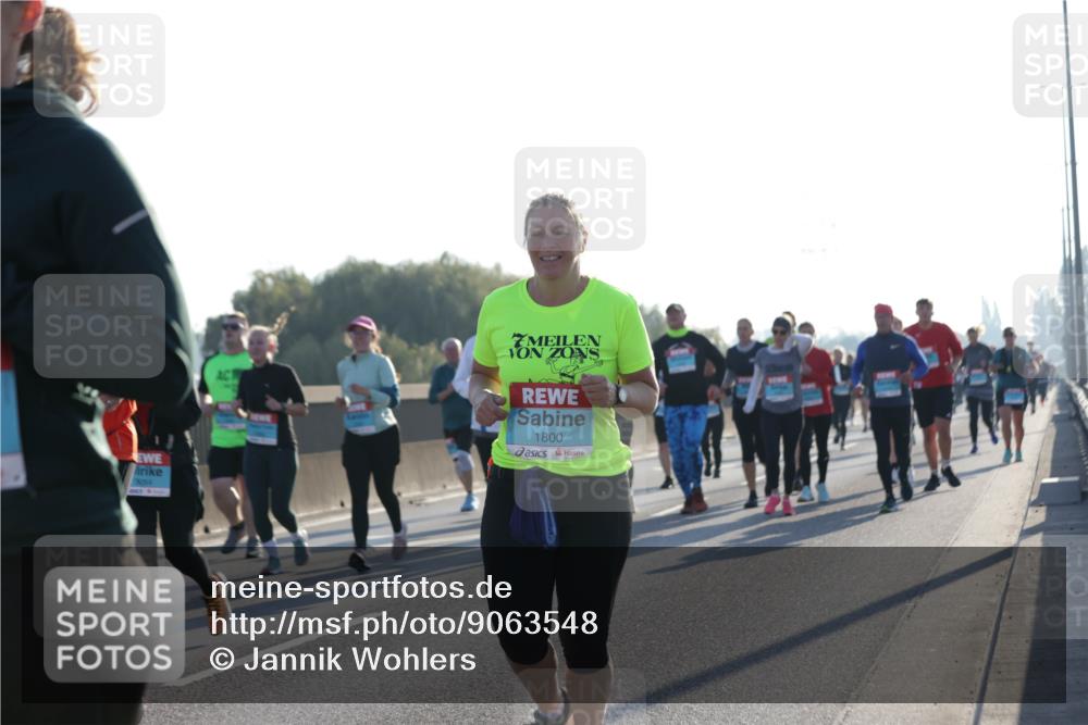 03.10.2025 - Köhlbrandbrückenlauf Jannik Wohlers http://msf.ph/oto/9063548 03.10.2025 09:24:12 Position 3 3054, 1800 meine-sportfotos.de