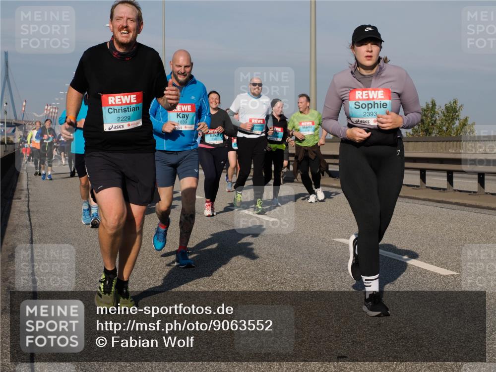 03.10.2025 - Köhlbrandbrückenlauf Fabian Wolf http://msf.ph/oto/9063552 03.10.2025 10:06:51 Position 3 2229, 1839, 2003, 3398, 2393 meine-sportfotos.de