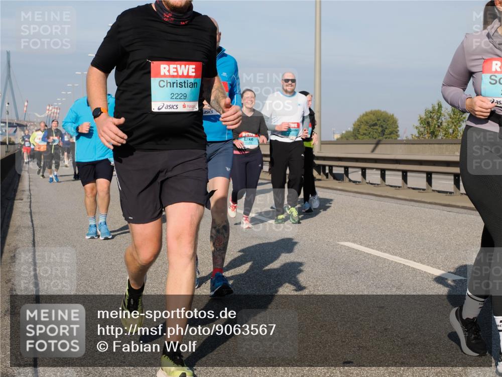03.10.2025 - Köhlbrandbrückenlauf Fabian Wolf http://msf.ph/oto/9063567 03.10.2025 10:06:51 Position 3 2229 meine-sportfotos.de