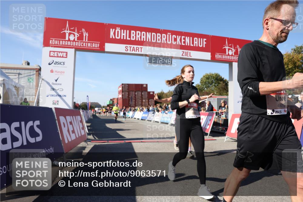 03.10.2025 - Köhlbrandbrückenlauf Lena Gebhardt http://msf.ph/oto/9063571 03.10.2025 13:12:48 Ziel 4048, 4391, 4392, 4527, 4671, 4855, 4965, 4975, 5874, 5916, 6497, 6588, 6791 meine-sportfotos.de