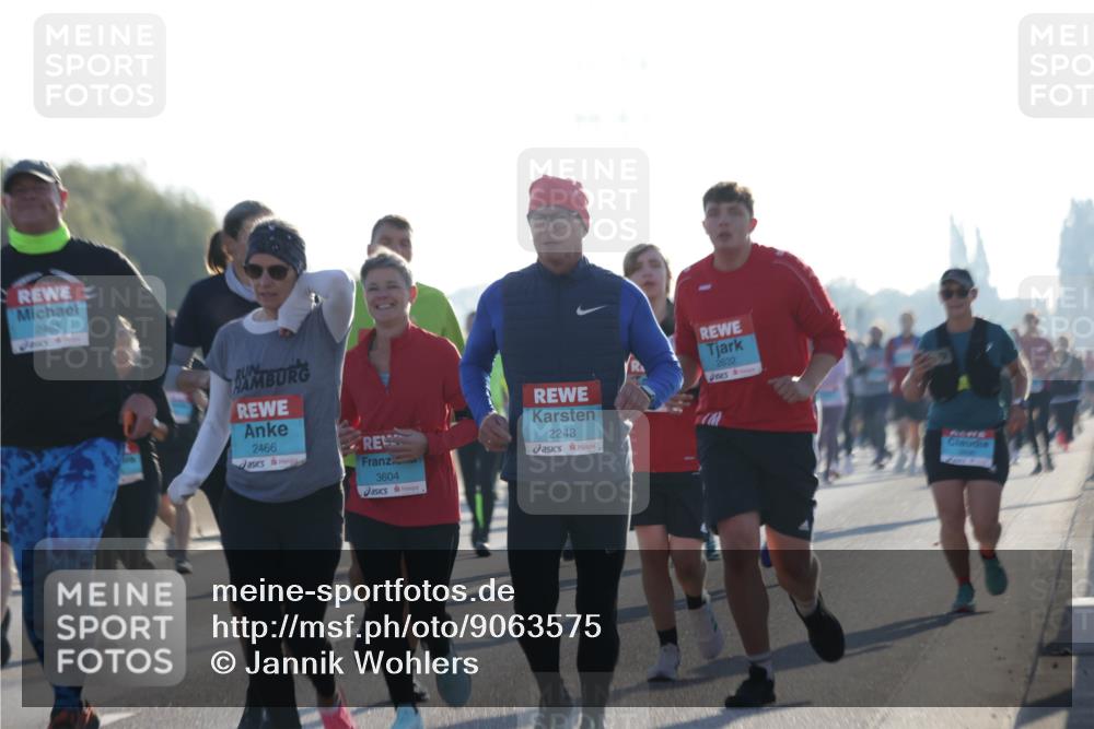 03.10.2025 - Köhlbrandbrückenlauf Jannik Wohlers http://msf.ph/oto/9063575 03.10.2025 09:24:15 Position 3 2463, 2466, 3604, 2248, 2632, 66415 meine-sportfotos.de