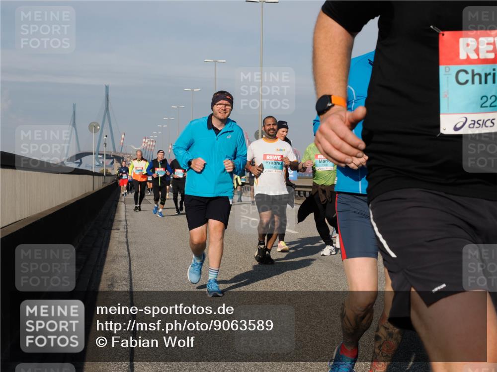 03.10.2025 - Köhlbrandbrückenlauf Fabian Wolf http://msf.ph/oto/9063589 03.10.2025 10:06:52 Position 3 3346, 3398, 22 meine-sportfotos.de