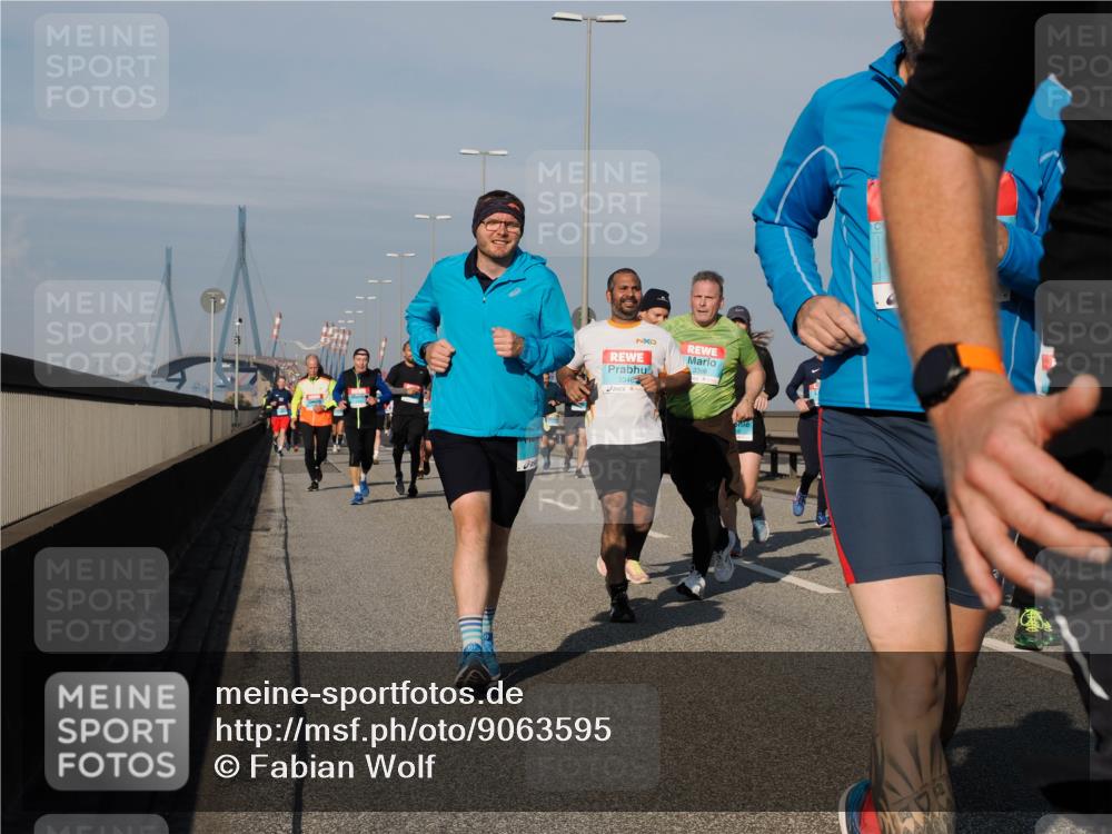 03.10.2025 - Köhlbrandbrückenlauf Fabian Wolf http://msf.ph/oto/9063595 03.10.2025 10:06:53 Position 3 3398 meine-sportfotos.de