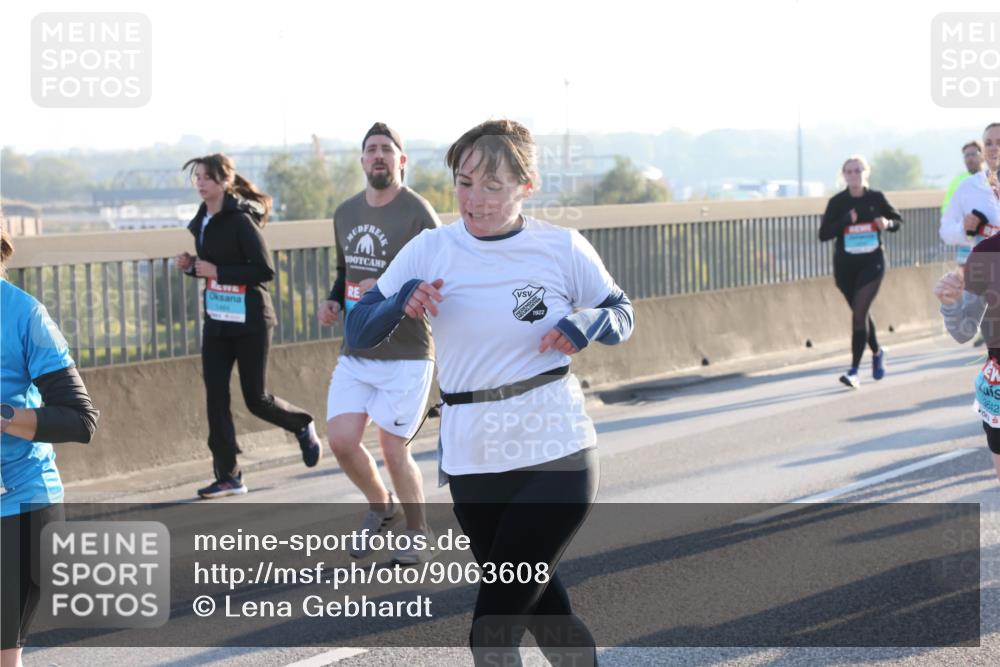 03.10.2025 - Köhlbrandbrückenlauf Lena Gebhardt http://msf.ph/oto/9063608 03.10.2025 09:20:59 Position 1 3642 meine-sportfotos.de