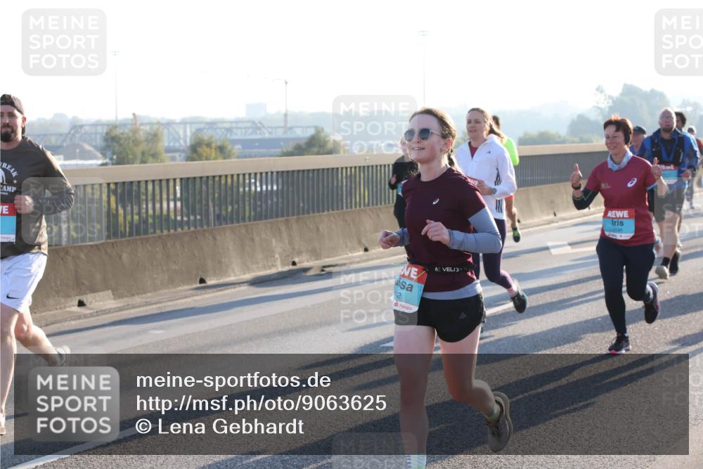 03.10.2025 - Köhlbrandbrückenlauf Lena Gebhardt http://msf.ph/oto/9063625 03.10.2025 09:21:00 Position 1 2, 3596 meine-sportfotos.de