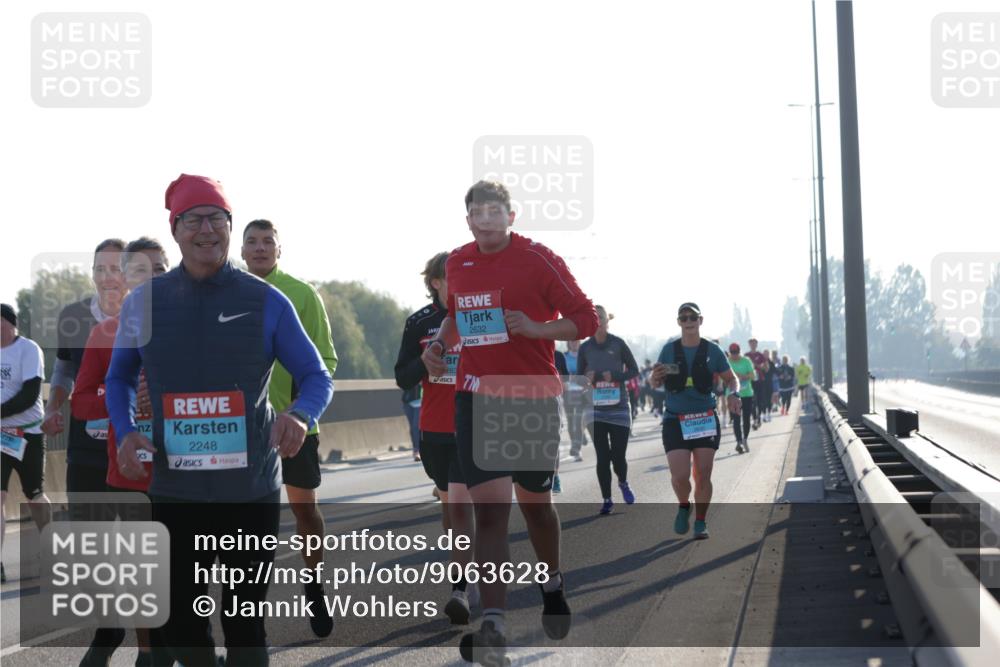 03.10.2025 - Köhlbrandbrückenlauf Jannik Wohlers http://msf.ph/oto/9063628 03.10.2025 09:24:18 Position 3 2248, 2632 meine-sportfotos.de