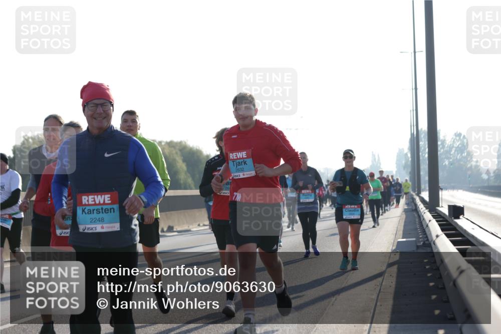 03.10.2025 - Köhlbrandbrückenlauf Jannik Wohlers http://msf.ph/oto/9063630 03.10.2025 09:24:18 Position 3 2248, 2632, 26 meine-sportfotos.de