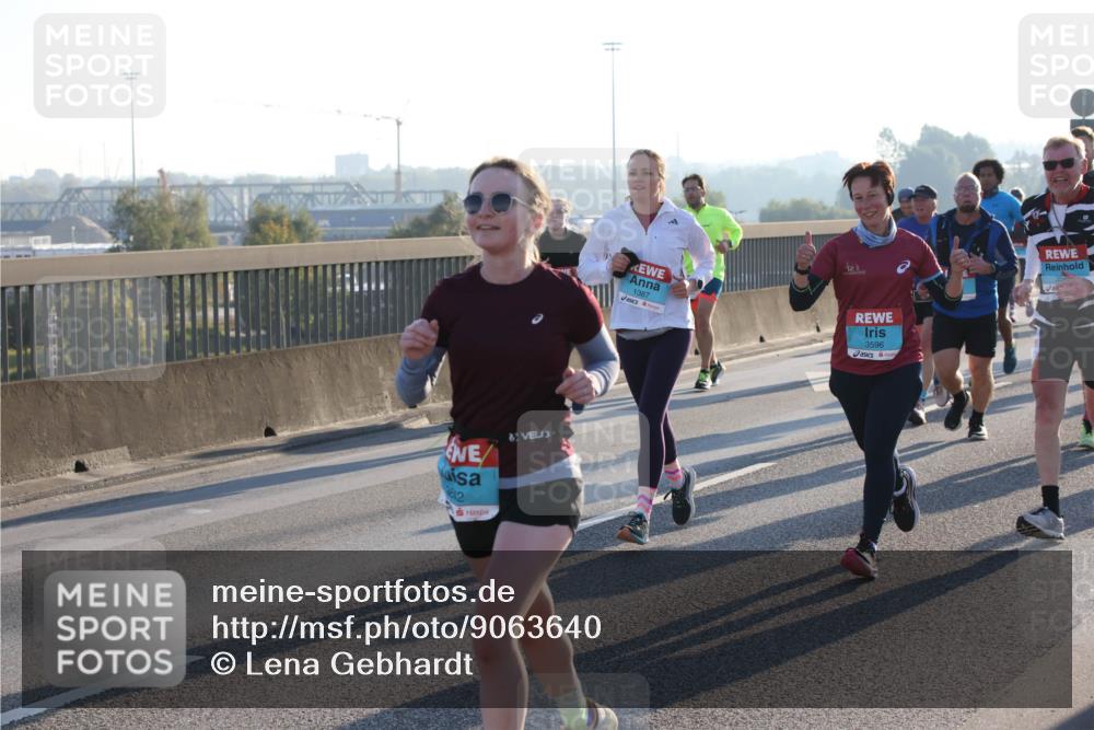 03.10.2025 - Köhlbrandbrückenlauf Lena Gebhardt http://msf.ph/oto/9063640 03.10.2025 09:21:00 Position 1 42, 1387, 3596 meine-sportfotos.de