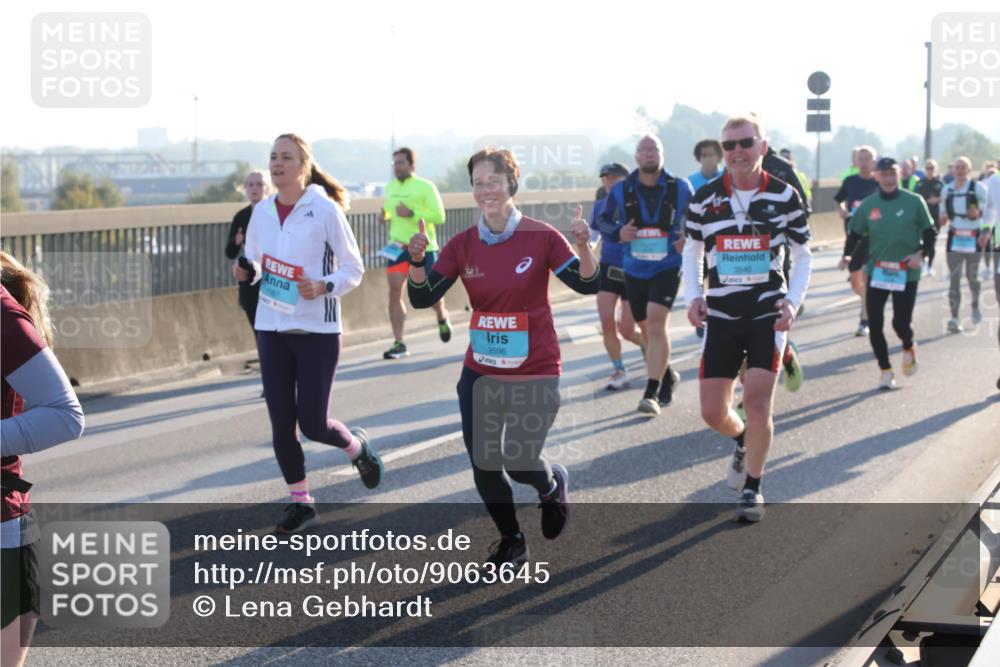 03.10.2025 - Köhlbrandbrückenlauf Lena Gebhardt http://msf.ph/oto/9063645 03.10.2025 09:21:00 Position 1 3596, 3540 meine-sportfotos.de